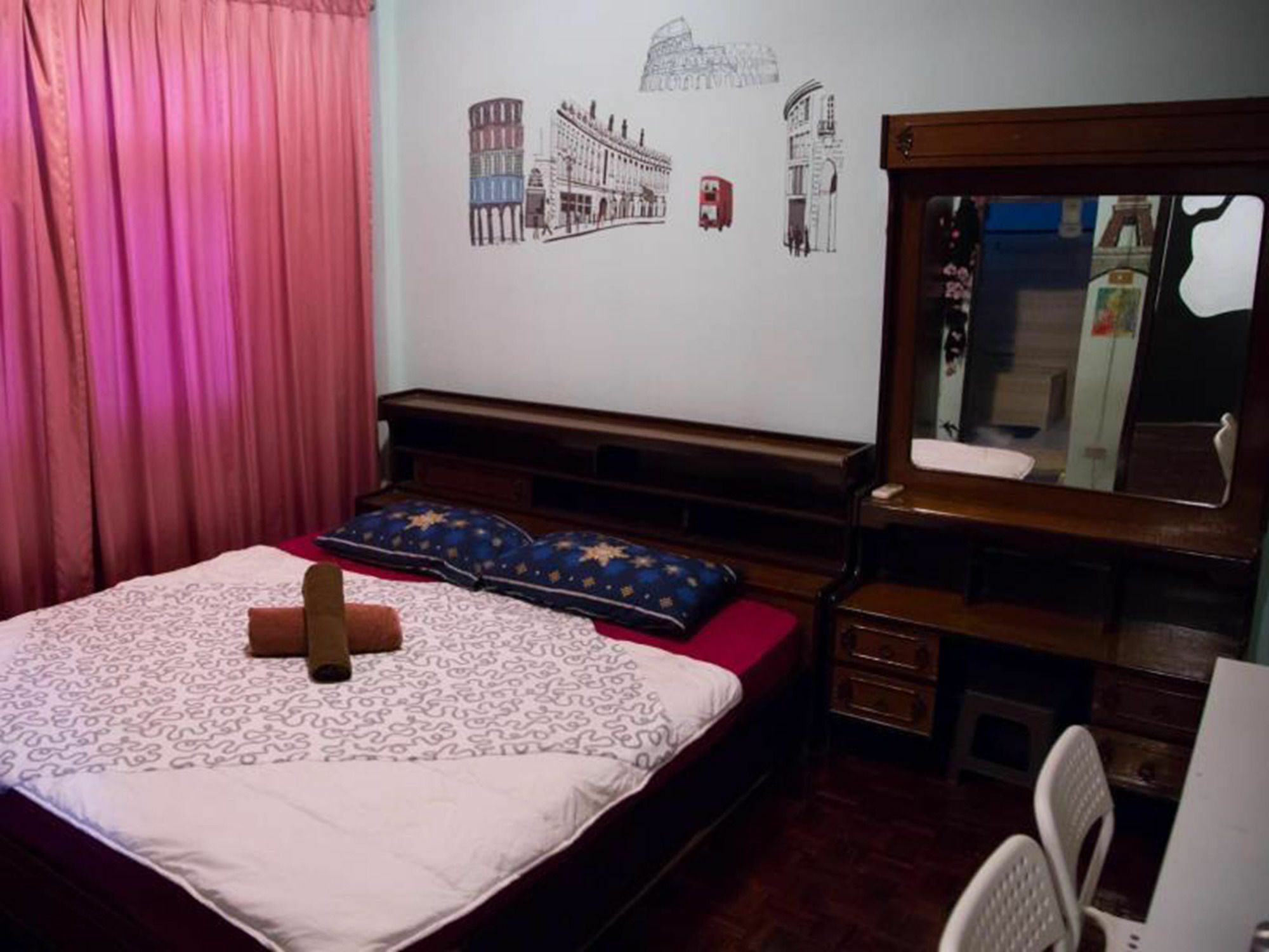 Mad Cow Hostel Бангкок Екстер'єр фото